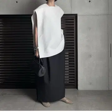 LOHEN SQUARE NECK BLOUSE 화이트 새상품