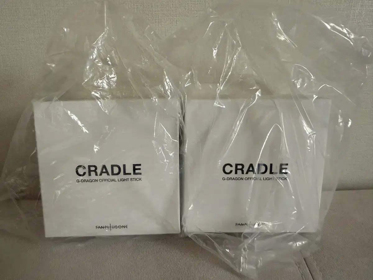 G-dragon Lightstick Cradle Set