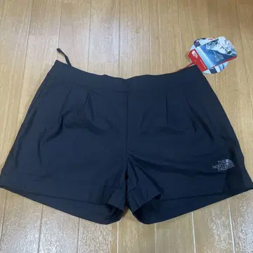 THE NORTH FACE 화이트 블랙 숏팬츠 70