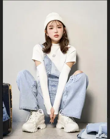 다리치 암 컷 비쥬 탑