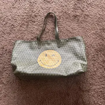 안야 힌드마치 I am a plastic bag