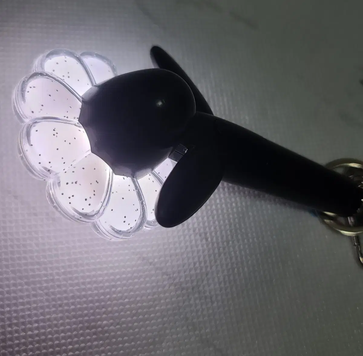 G-dragon lightstick key ring