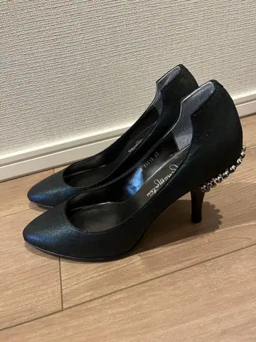 긴자 카네마츠 다크 그린 하이힐