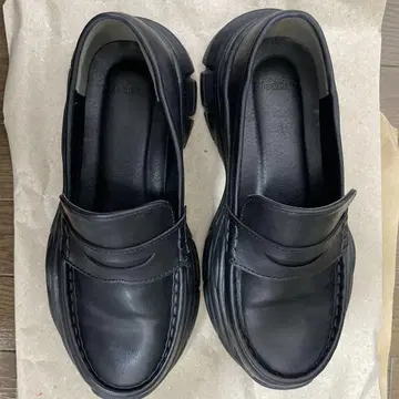 로퍼 블랙