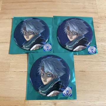 BLEACH WORLD 캔뱃지 히즈카야 토시로 3개