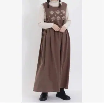 사만사 모스모스 꽃 자수 파이핑 민소매 원피스