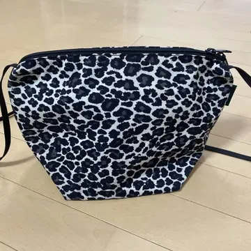 에르베샤 펠리에 팬서 블랑