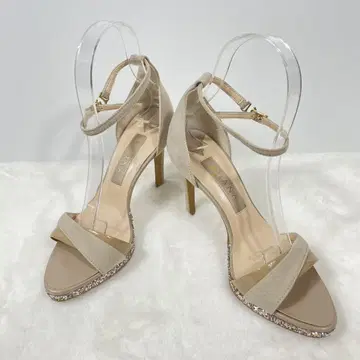 미사용 새상품 다이애나 글리터 샌들 힐 스트랩 23cm