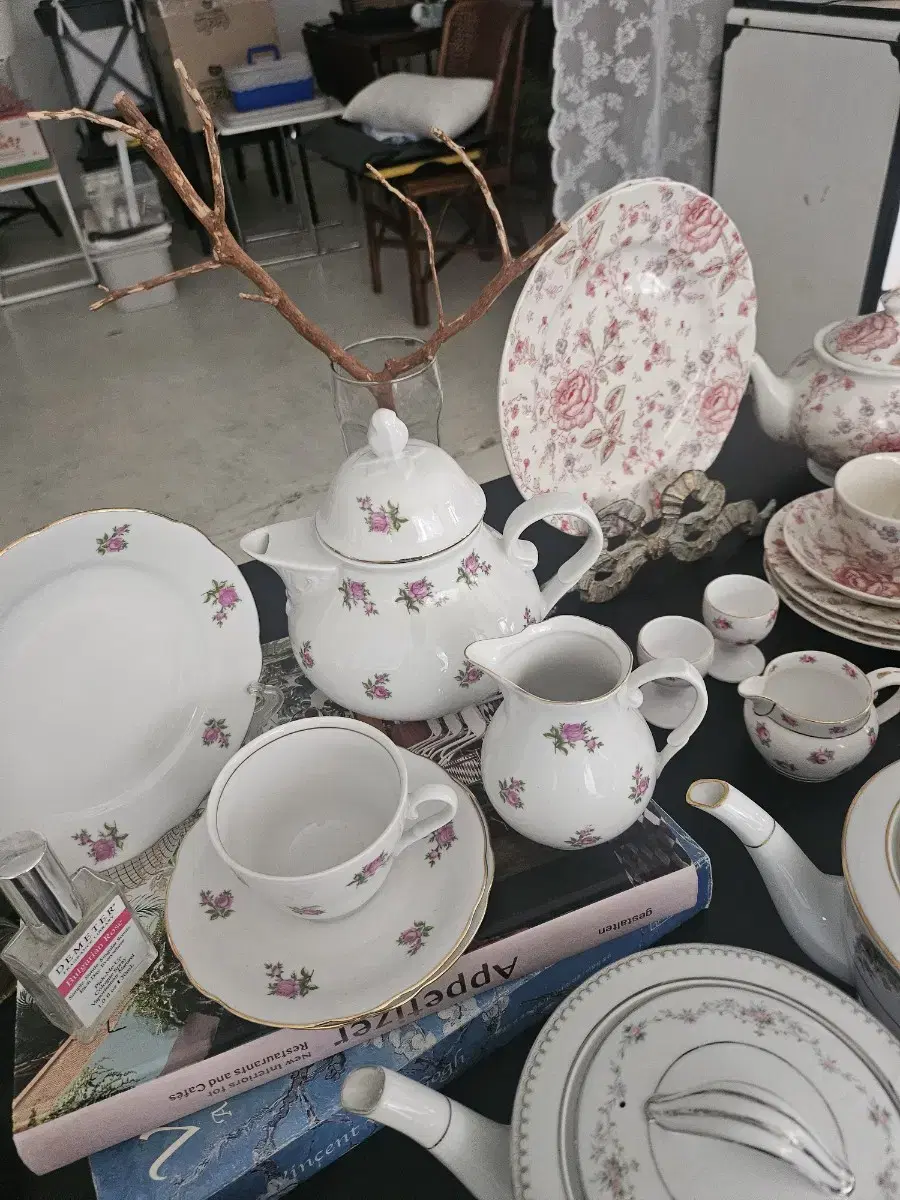 Kaiser Teapot 1 in Trio, Creamer Set