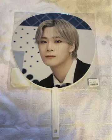 ASTRO 문빈 부채