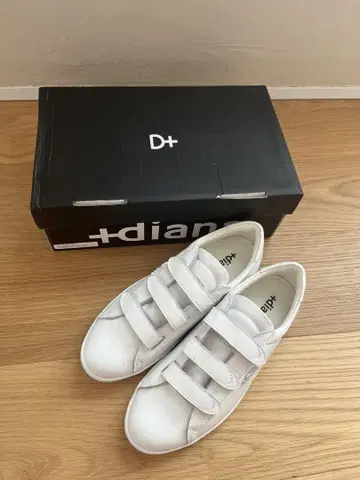 diana 화이트 스니커즈 벨크로