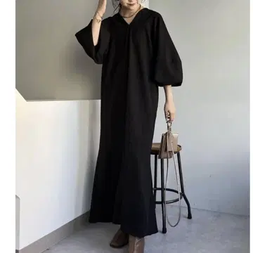 CAPRICIEUX LE'MAGE 퍼프 머메이드 원피스 블랙