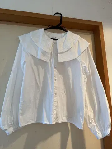 메리 제니 레이스 W 칼라 블라우스