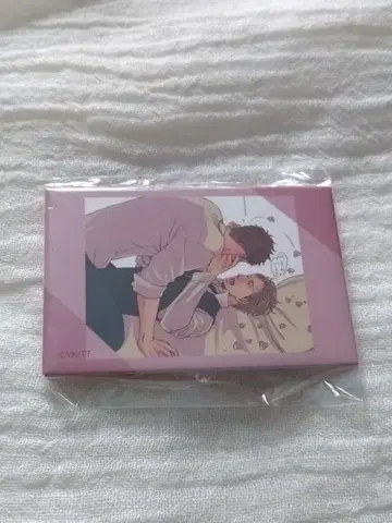 지저귀는 새는 날지 않는다 최애 캔뱃지