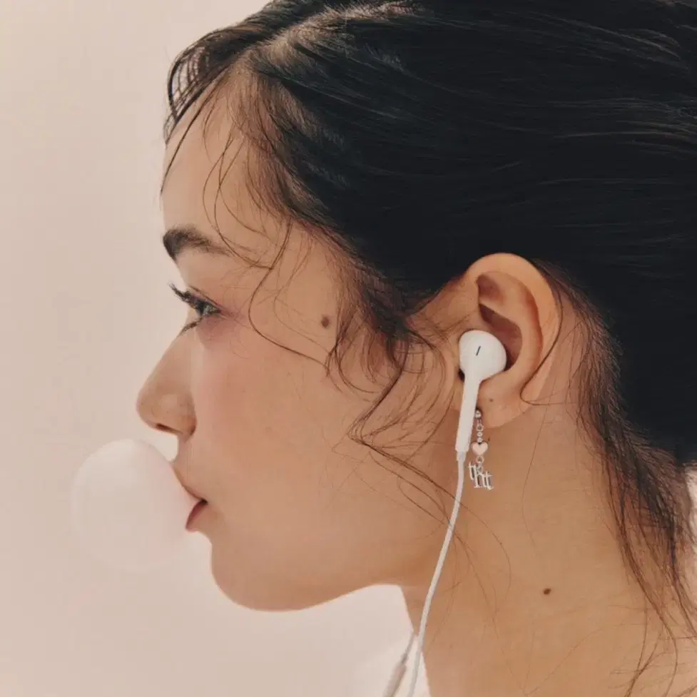 [threetimes] tht stud earrings ピアス ☆送料込☆ THREETIMES | 쓰리타임즈 Threetimes tht Stud Earrings Full