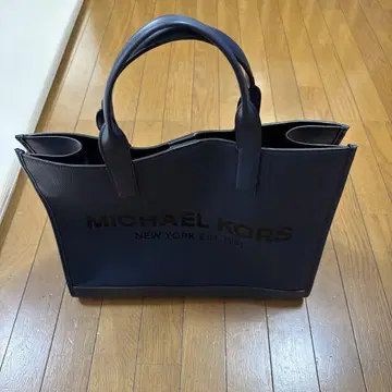 마이클코어스 네이비 토트백