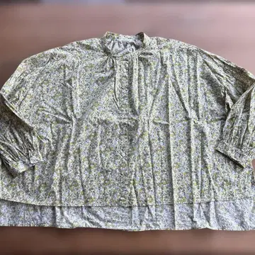 나츄카라 블라우스