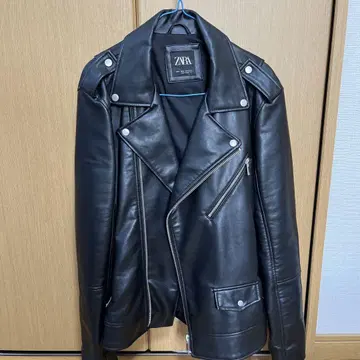 자라 블랙 가죽 라이더 자켓