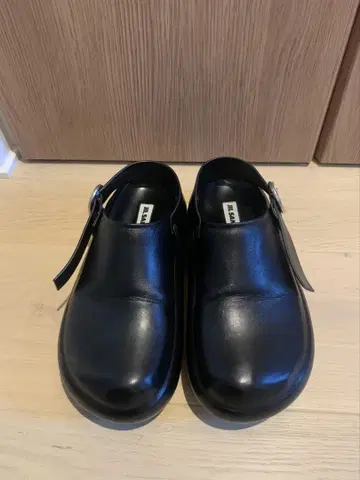 질샌더 블랙 가죽 신발