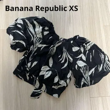 Banana Republic 퍼프 슬리브 오픈 백 상의