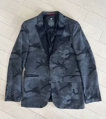 LOVELESS 카모 패턴 블랙 테일러드 자켓