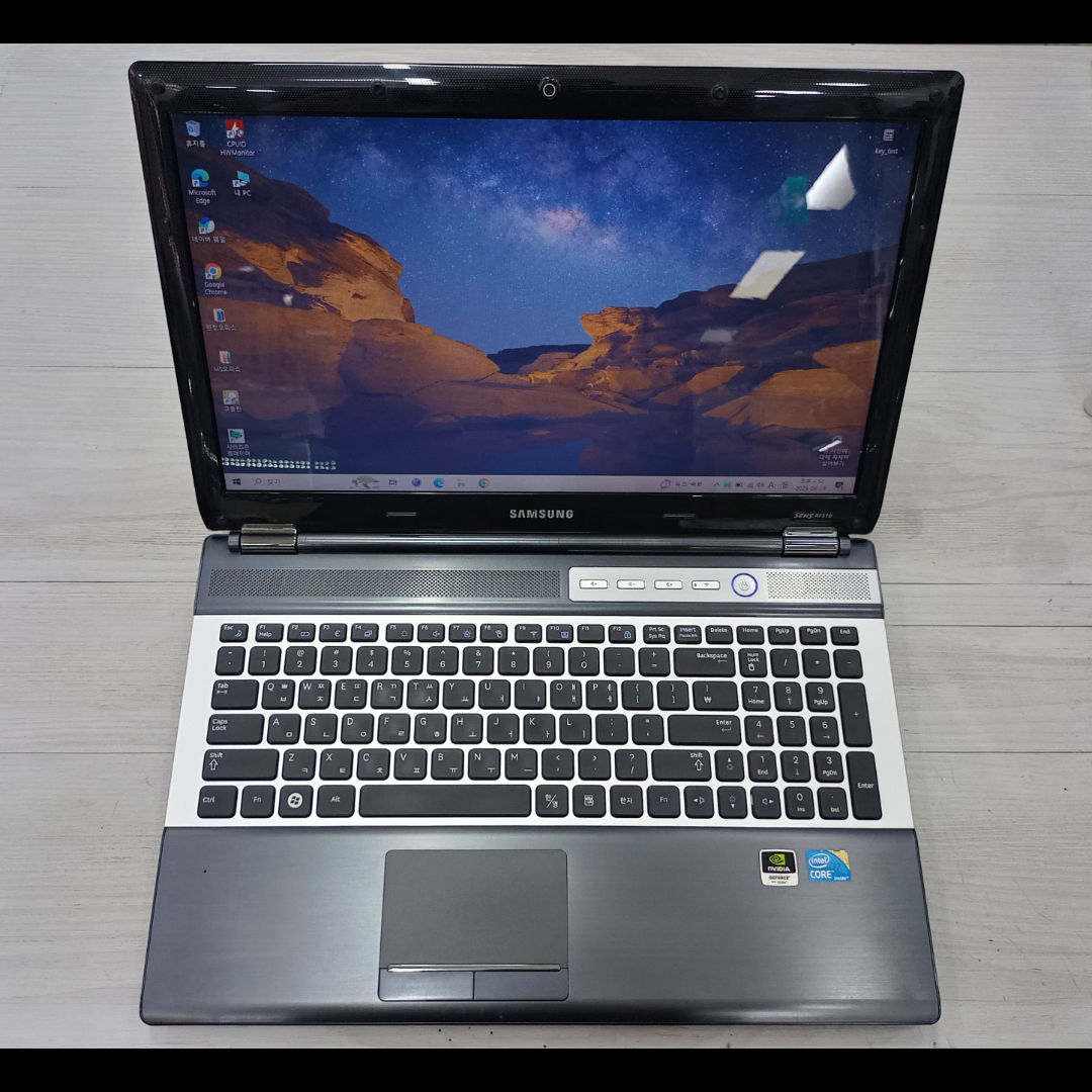 삼성 15.6인치 i7노트북(8램, 외장그래픽, 120G SSD)