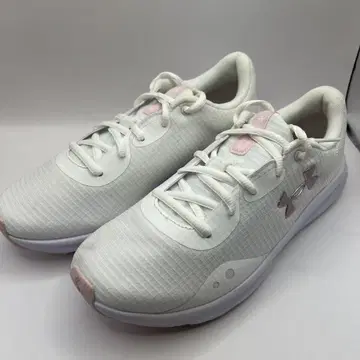 언더아머 화이트 러닝화 23.5cm