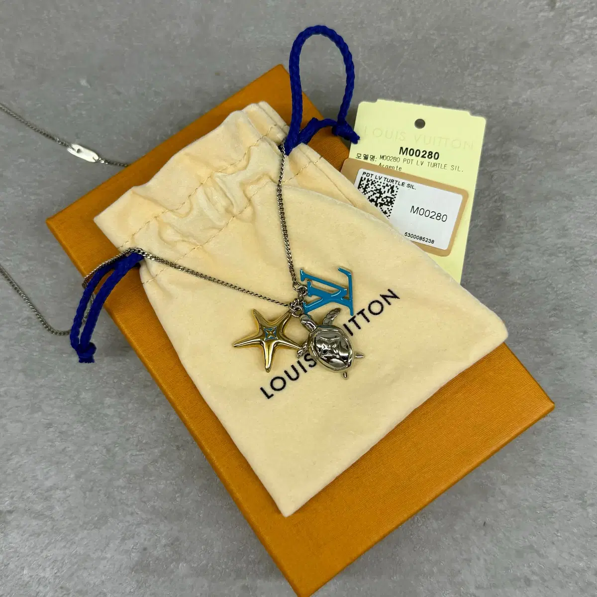 [Limited Edition] Louis Vuitton Aquastatic Monogram Necklace (Eunwoo 착용)