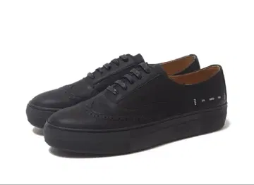 CRIMIE WINGTIP SNEAKER / 윙팁 스니커즈 블랙