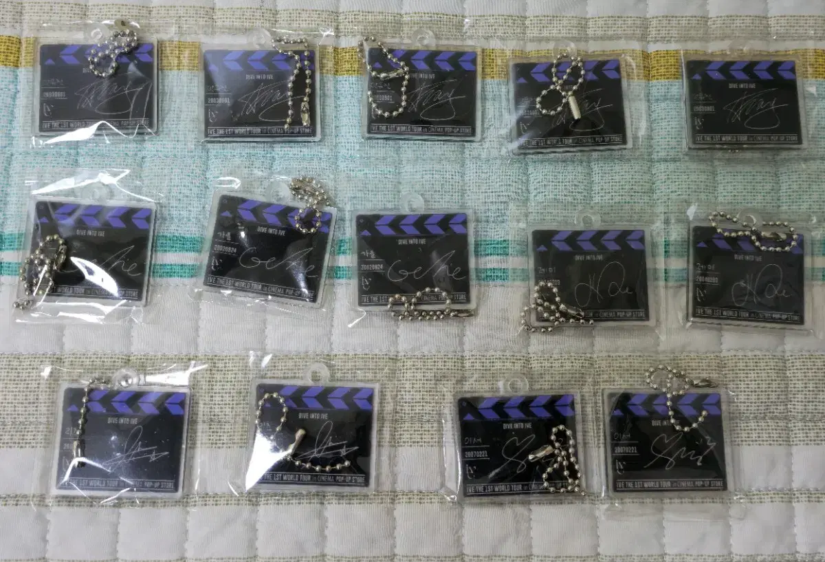 Sealed) Ive Cinema Pop-up 100,000 Won Pre-order Benefit Acrylic Slate Key Ring