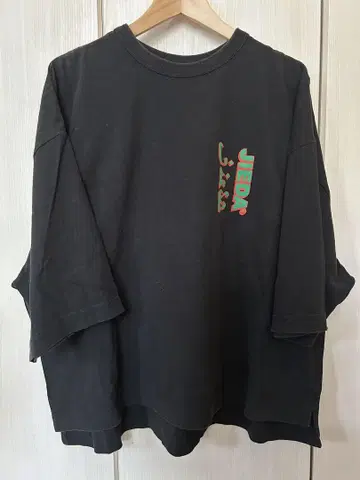 JIEDA 로고 프린트 블랙 티셔츠