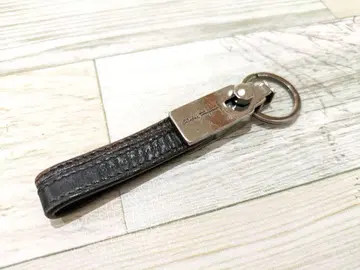 살바토레 페라가모 키링