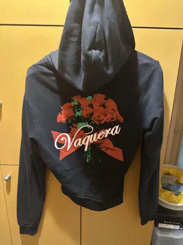 Vaquera 꽃다발 디자인 지퍼 후드티