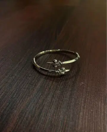 실버 플라워 모티브 뱅글
