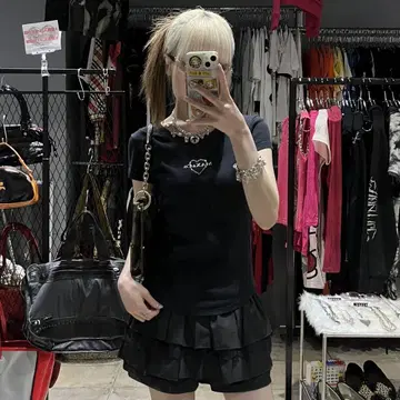 MAX&Co. 하트 라메 반짝이 피치 T 헤이세이 y2k 블랙 심플