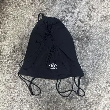 엄브로 별주 로고 자수 나일론 드로 코드 냅색
