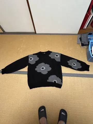 Etnies 꽃무늬 블랙 니트 스웨터