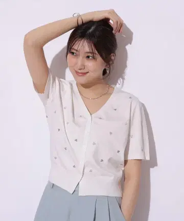 새상품 마이 스트라다 반팔 하트 자수 가디건