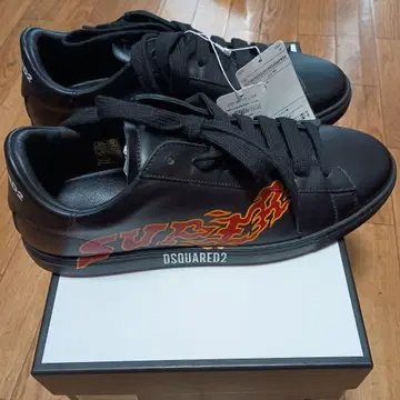 DSQUARED2 블랙 스니커즈 프레임 로고