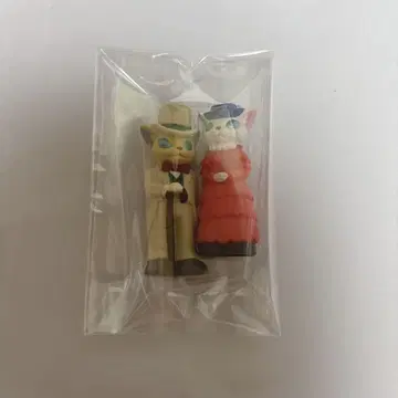 귀를 기울이면 바론과 루이즈 손가락 인형
