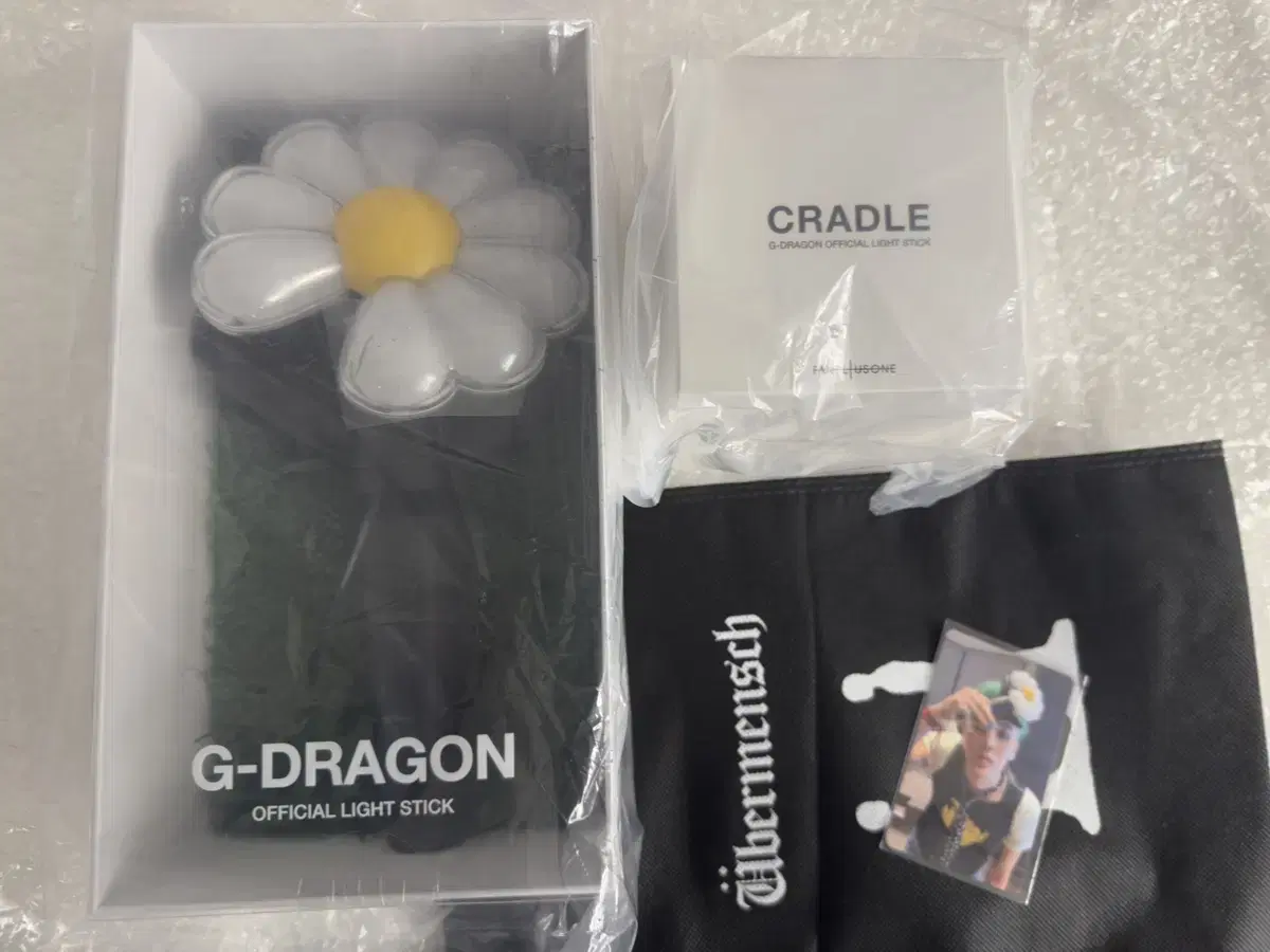 G-dragon GD Bong/Lightstick + Cradle Set