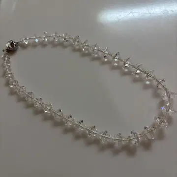 수정 목걸이