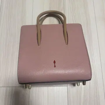 Louboutin 핑크 가죽 핸드백