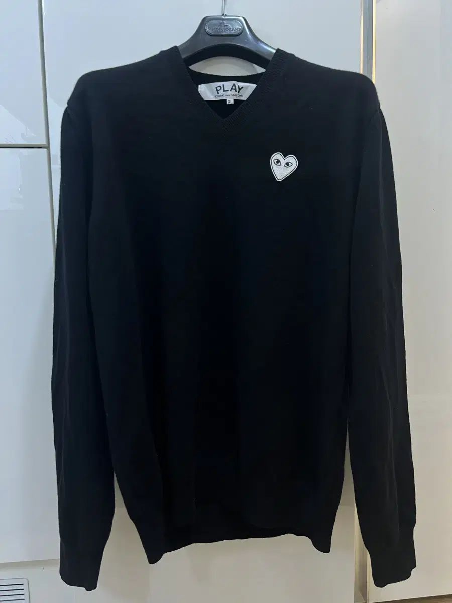 23fw Comme des Garçons V-neck Knit XL (Like New)