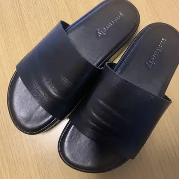 maturely 블랙 슬라이드 샌들