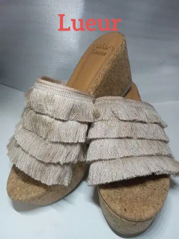 브란트 루르 한정판 프린지 디자인 베이지 플랫폼 샌들