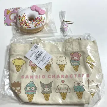 산리오 카페 런치 백 스퀴즈 도넛 헬로키티