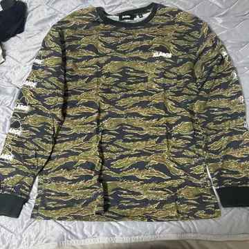 XLARGE 카모 패턴 긴팔 티셔츠 L 사이즈