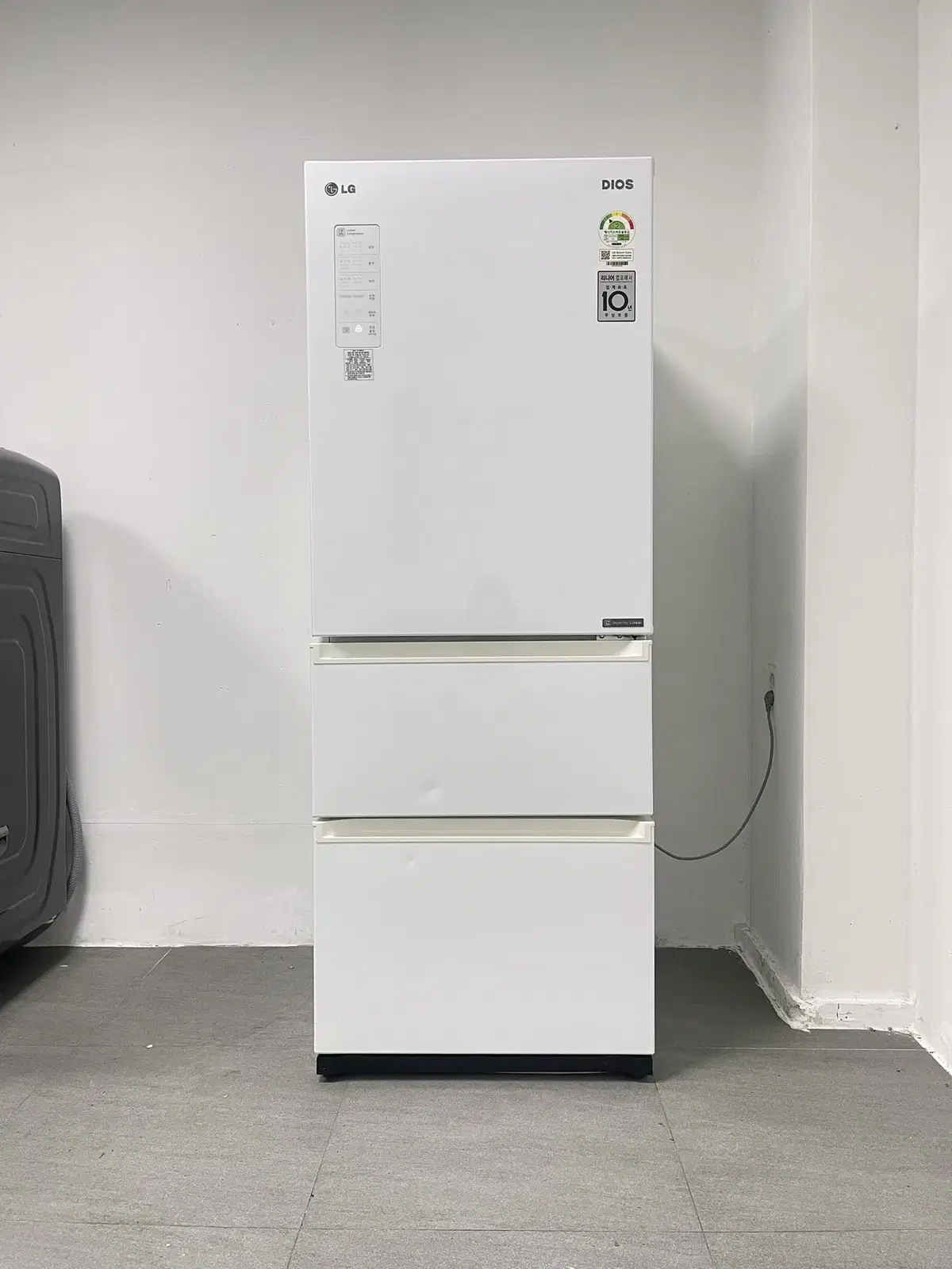 357 LG 321-liter Stand Used Kimchi Refrigerator, White, Includes Freezing Function, Nationwide Delivery
