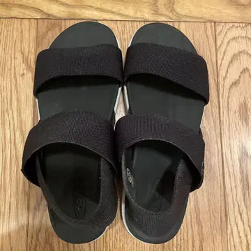 KEEN 엘르 백 스트랩 스포츠 샌들 23.5cm
